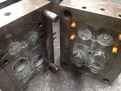 尼龙开闭器在模具设计中的应用与重要性